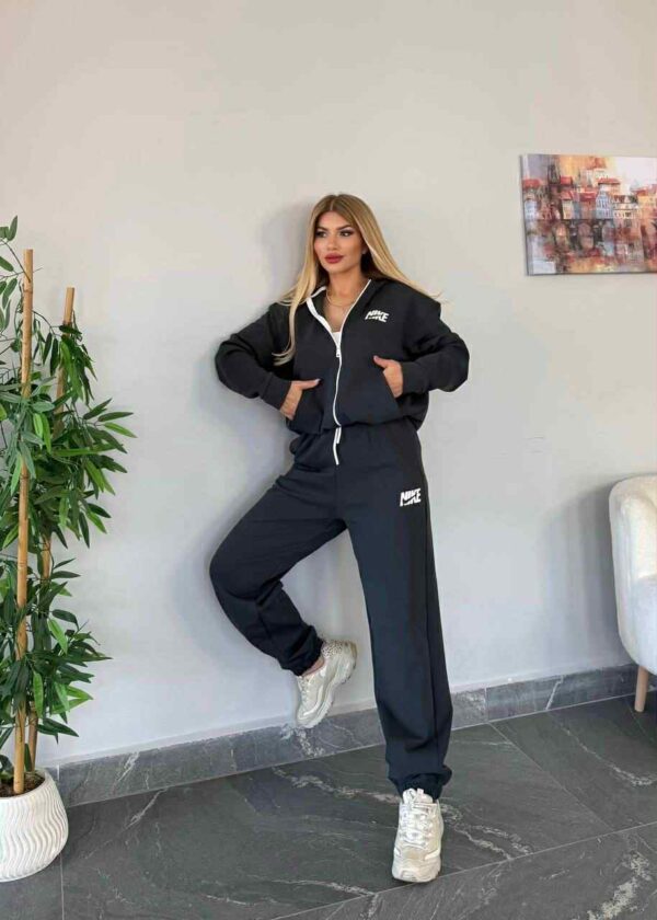 екип от две части nike - Image 8