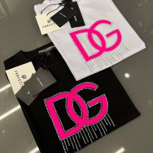 Тениска с камъни DG