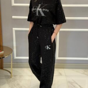 Спортен екип с бляскав ефект CK